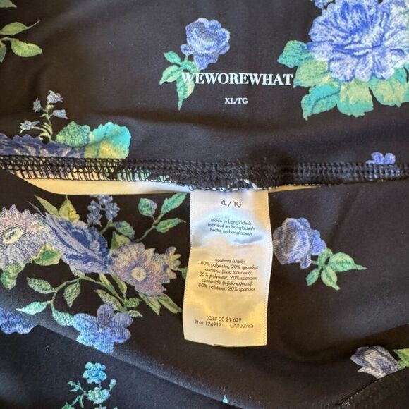 NWT WeWoreWhat black floral bike shorts XL - Picture 3 of 6